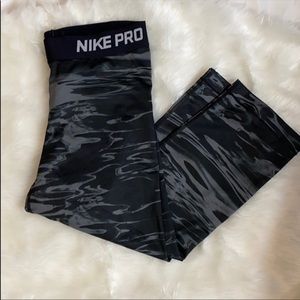 Nike Pro Cropped Leggings